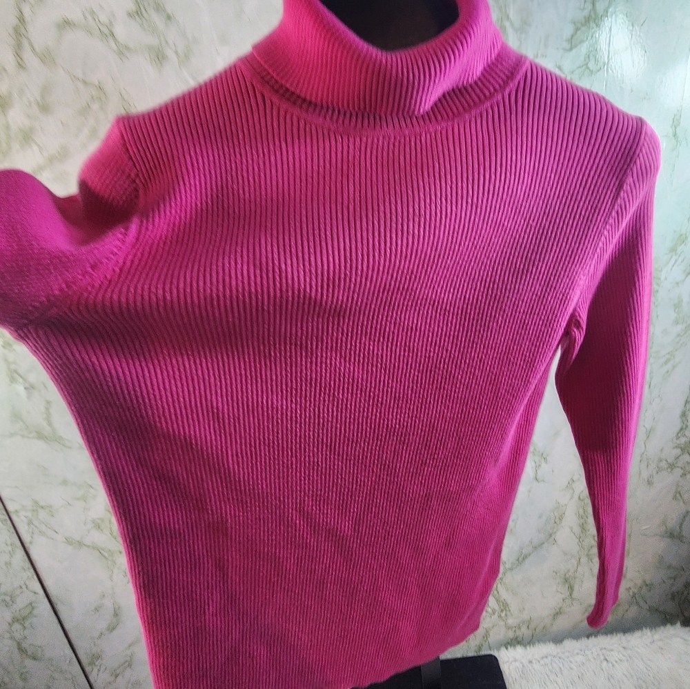 Amazon Essentials Pink Ribbed Turtleneck - Picture 5 of 8